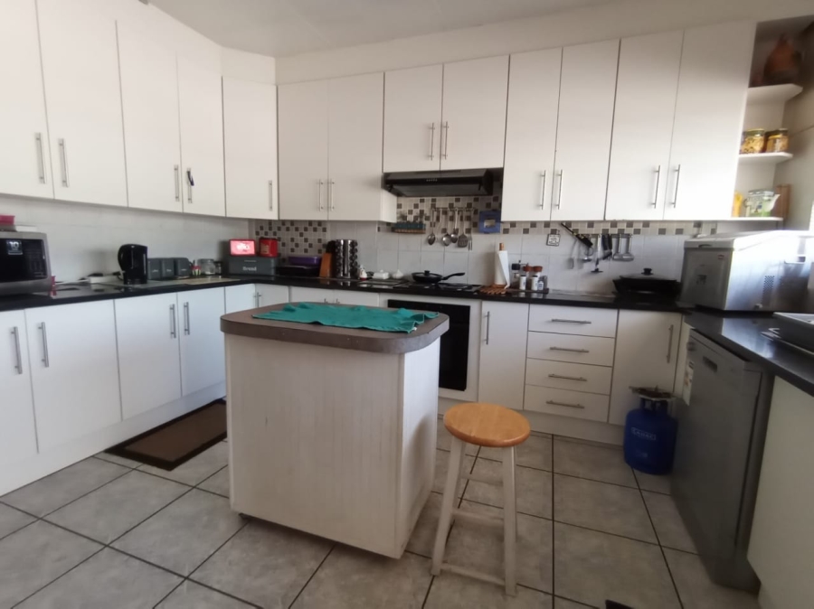 4 Bedroom Property for Sale in Parys Free State